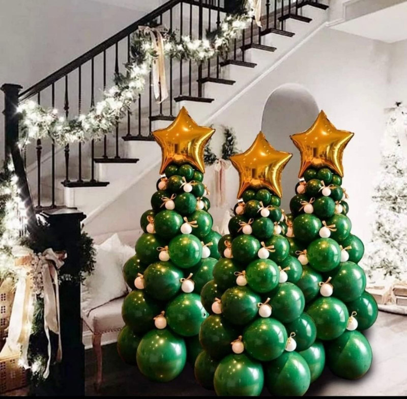 Balloon Christmas tree